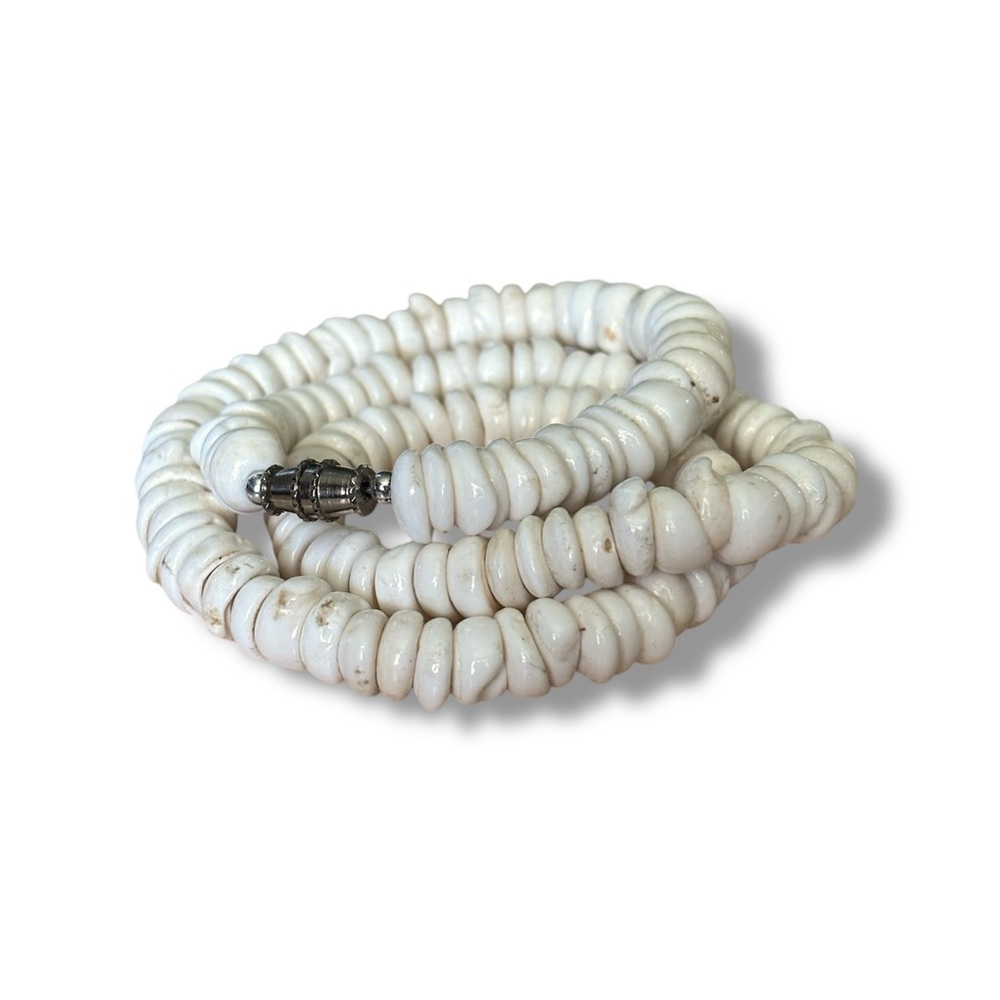Authentic Vintage Puka Shell Necklace – Hawaiian Surfer Jewelry - Picture 2 of 3